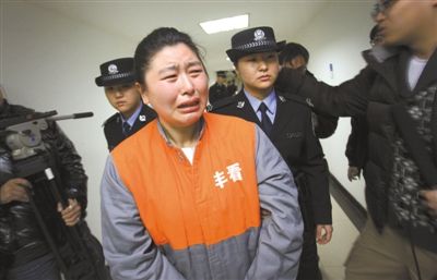 卖淫团伙女老大不服获刑14年称社会风气如此