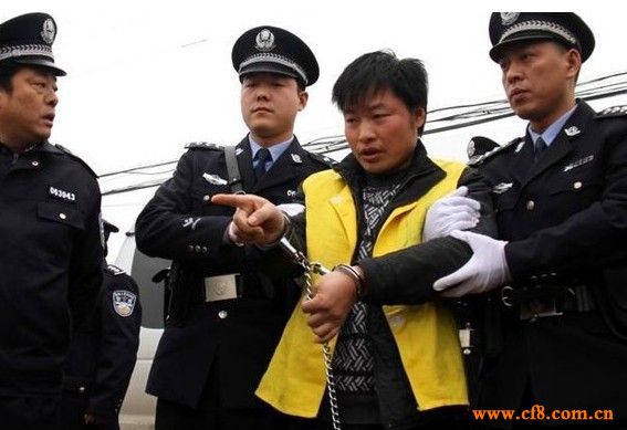 巨石沉尸女乘客 以后打车要小心了
